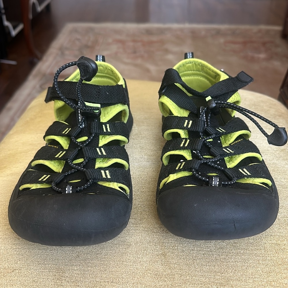 KEEN Women's Whisper Closed Toe Sport Sandals Hiking Slip-on Shoes Size 38, US 6 - Picture 9 of 16